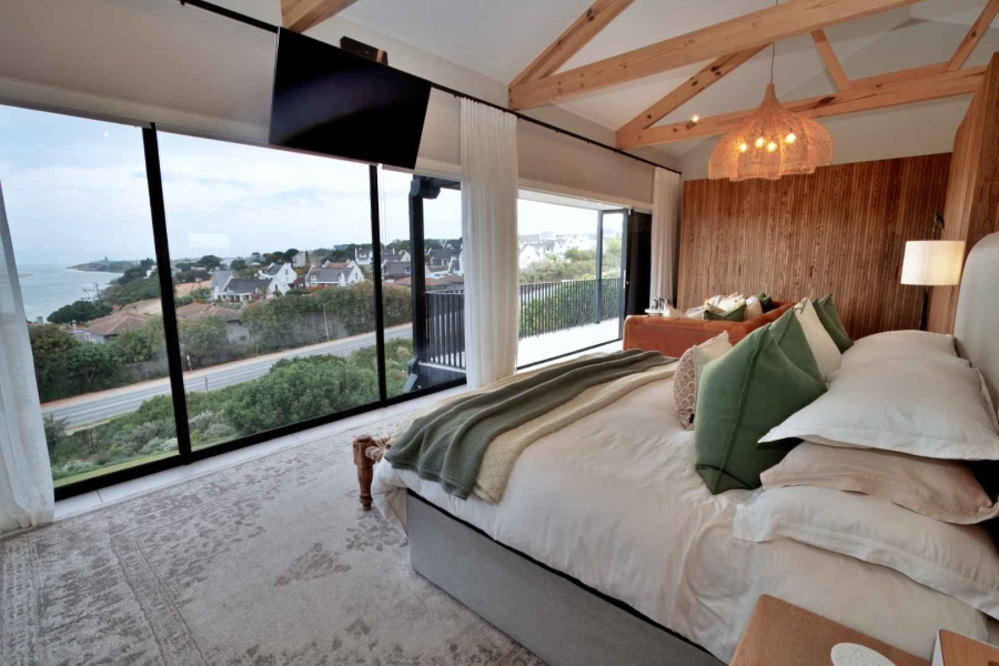 4 Bedroom Property for Sale in Stilbaai Wes Western Cape